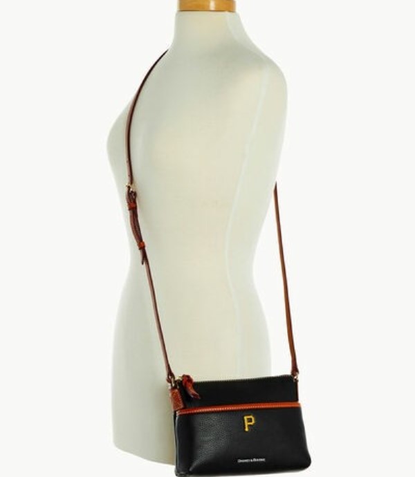 Black Dooney And Bourke MLB Pirates Ginger Women's Crossbody Bags | 90GMJNEQY