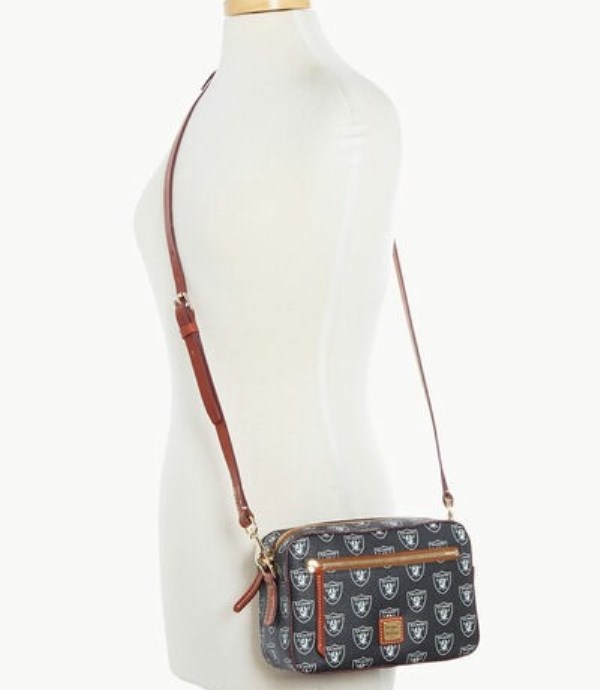 Black Dooney And Bourke NFL Raiders Camera Zip Women's Crossbody Bags | 87NKYBWQG