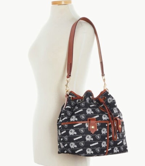 Black Dooney And Bourke NFL Raiders Large Women's Shoulder Bags | 74CKZWMYE