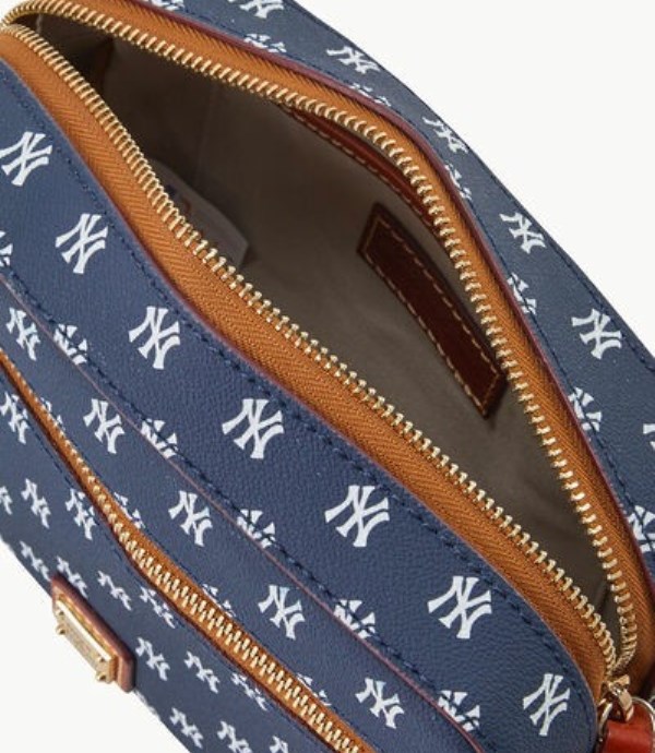 Blue Dooney And Bourke MLB Yankees Camera Zip Women's Crossbody Bags | 37RJUELSP