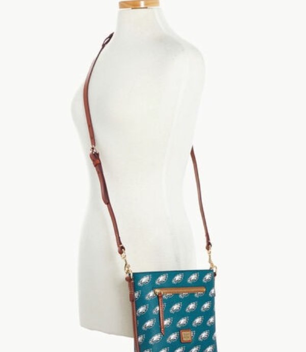 Olive Dooney And Bourke NFL Eagles Small Zip Women's Crossbody Bags | 35GSKATYF