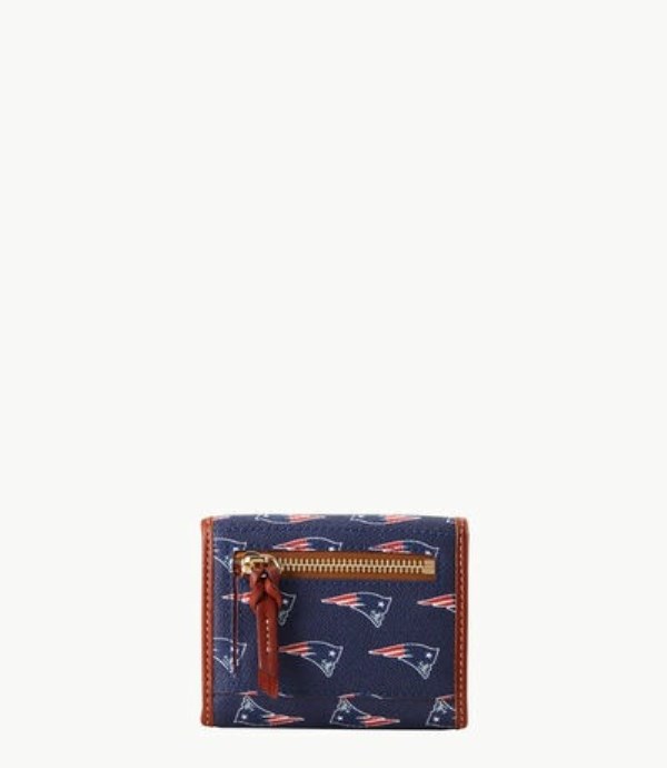 Purple Dooney And Bourke NFL Patriots Flap Credit Women's Wallets | 70NIKVULD