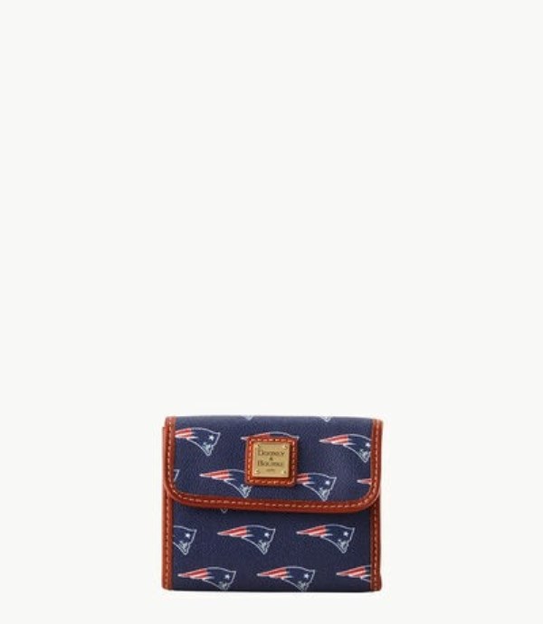 Purple Dooney And Bourke NFL Patriots Flap Credit Women\'s Wallets | 70NIKVULD